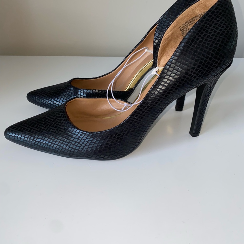 Mossimo Shoes - Picture 4 of 6